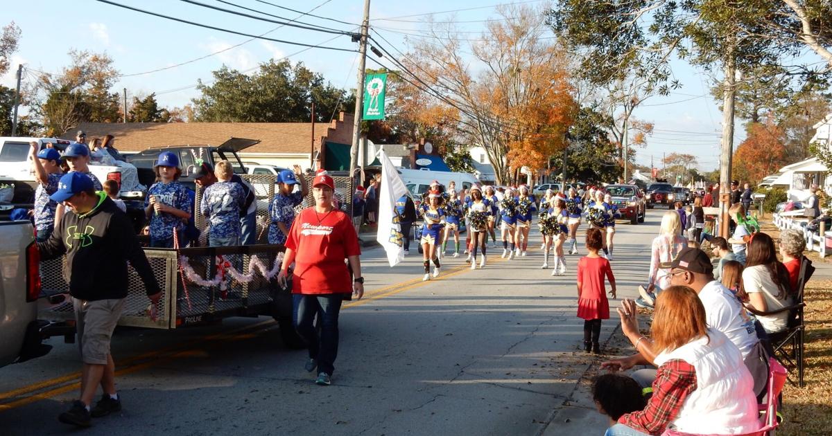 Gallery Newport S Christmas Parade Brings Holiday Joy News Carolinacoastonline Com Gallery Newport S Christmas Parade Brings Holiday Joy News Carolinacoastonline Com