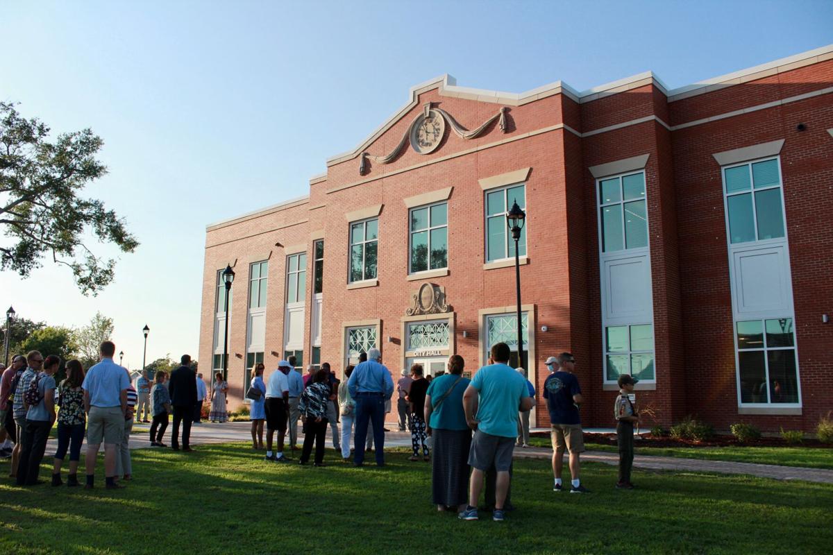 GALLERY: Morehead City community dedicates new city hall Tuesday, pays homage to former Charles Wallace building