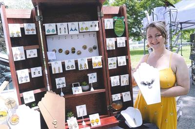 Unique Crafts Through Trail Hiking