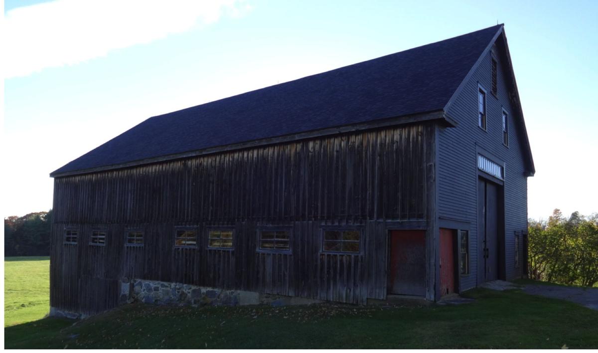 Brad Jones barn