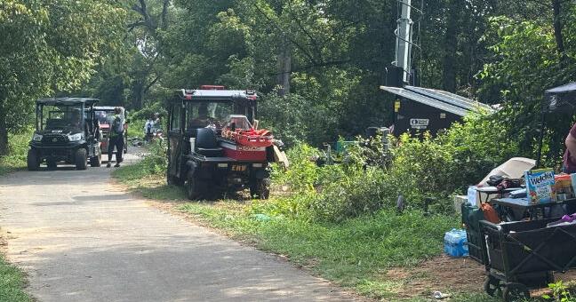 Encampment clearing effort underway at Free Bridge