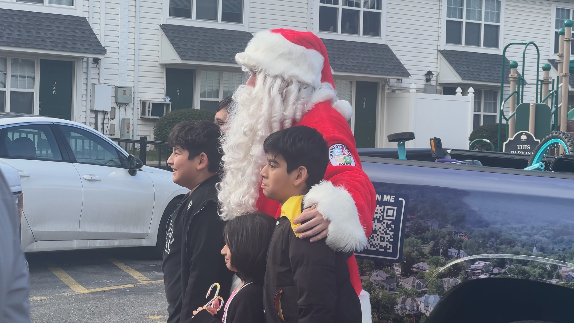 CPD, Hunter Wyant’s special deliveries bring Santa to Charlottesville neighborhoods