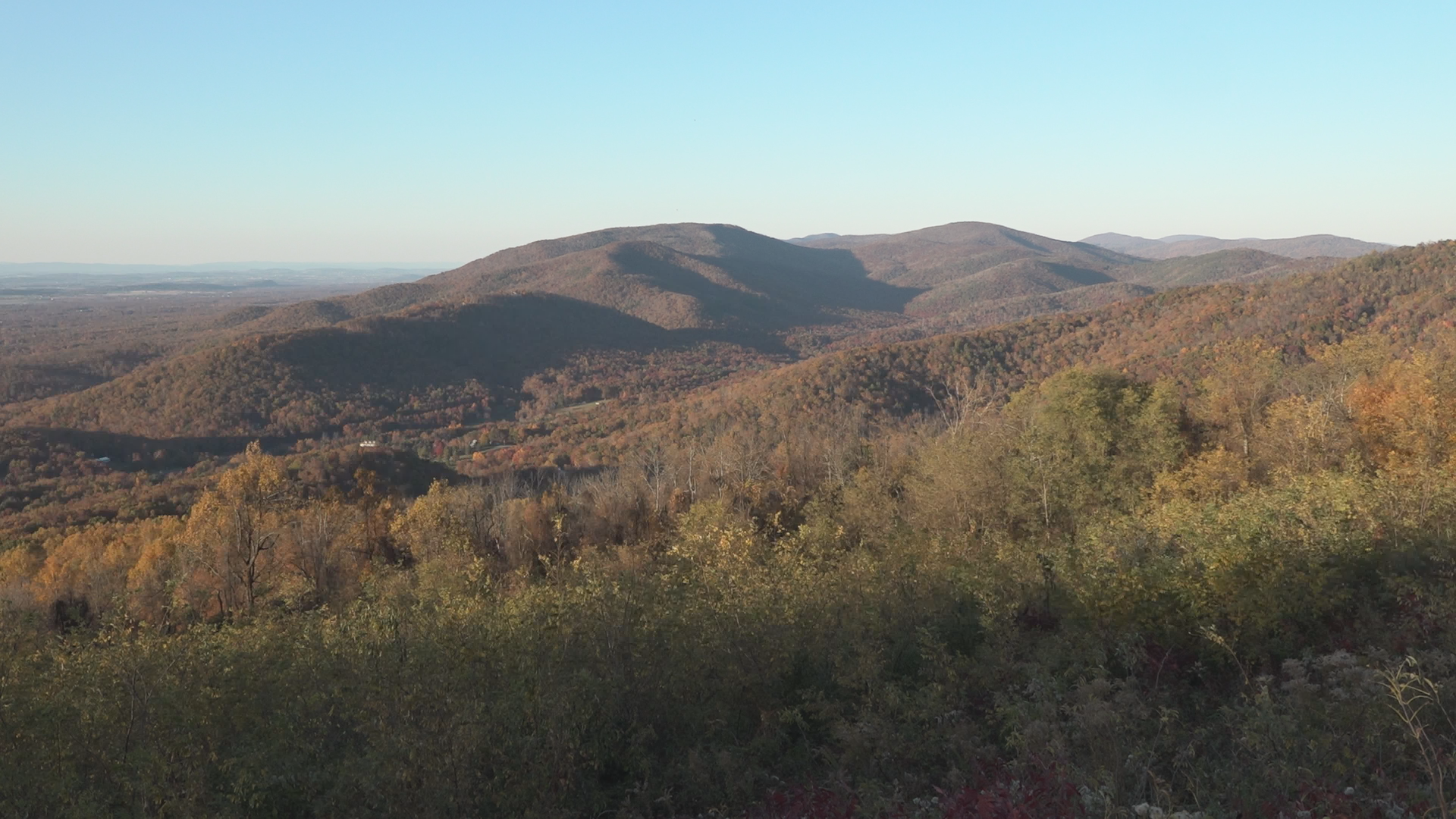 Kaine explains how government shutdown could hurt fall tourism