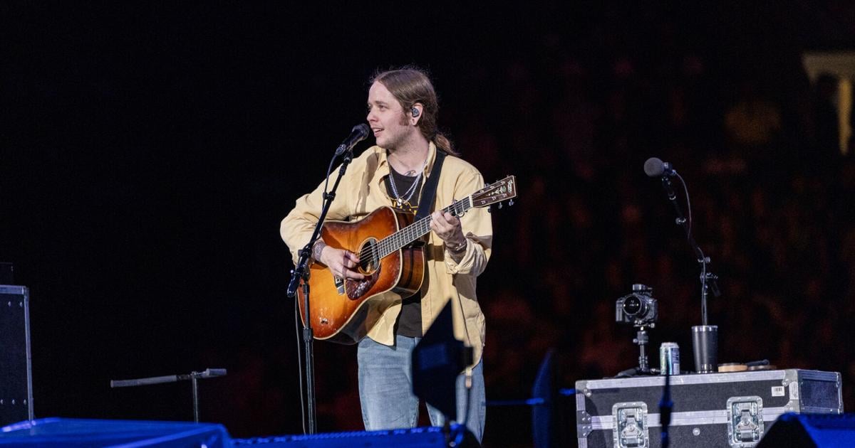 जेपीजे प्रदर्शन के दौरान पैर टूटने के बाद बिली स्ट्रिंग्स ने संगीत कार्यक्रम स्थगित कर दिया