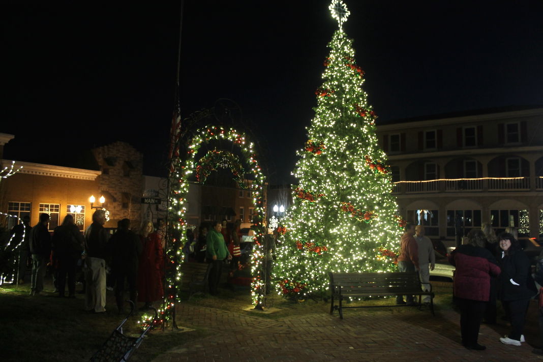 Dancers, lights kick off Christmas season in Elkton Local News