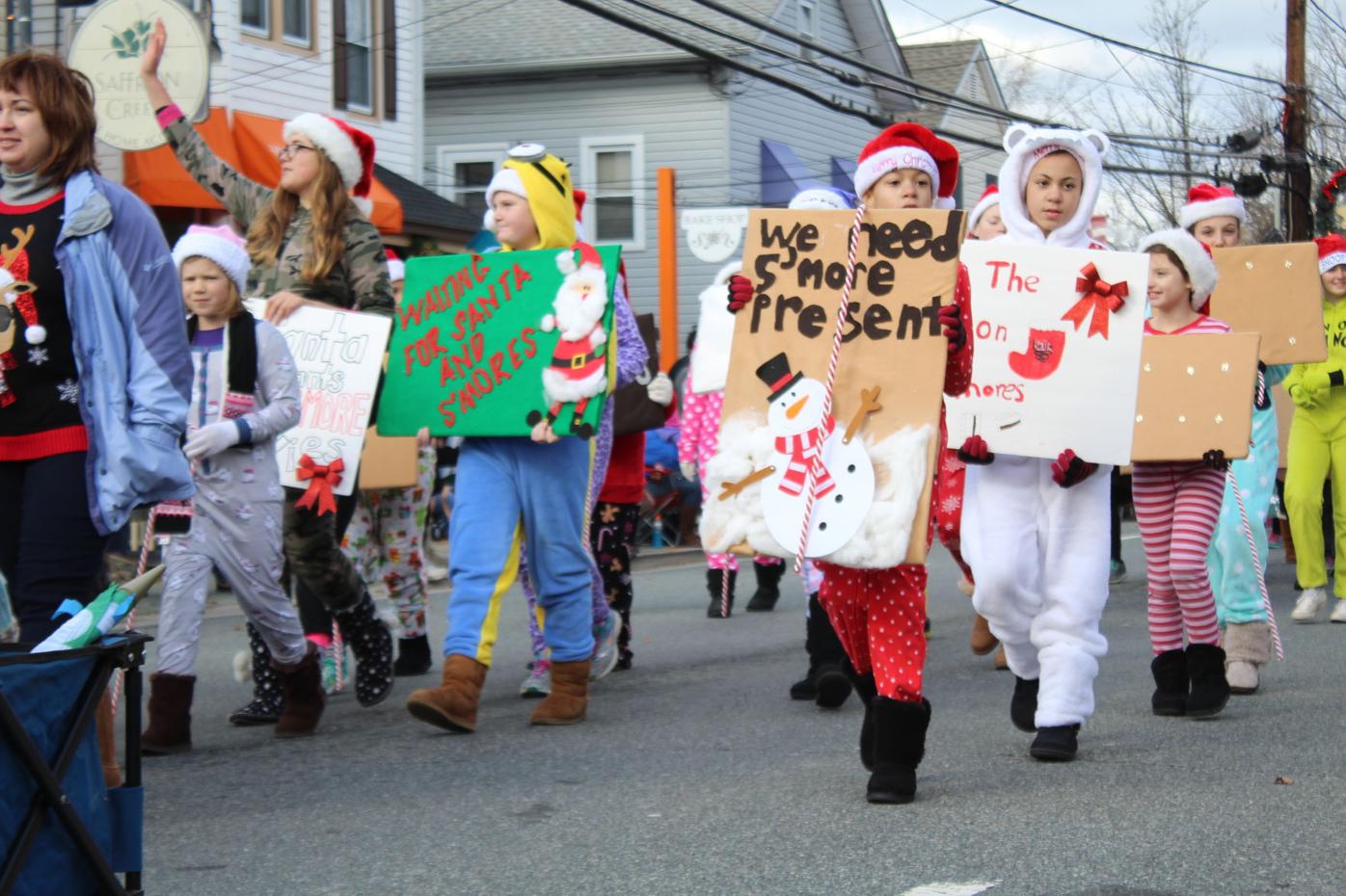 Cecil County Christmas Parade brings thousands to North East