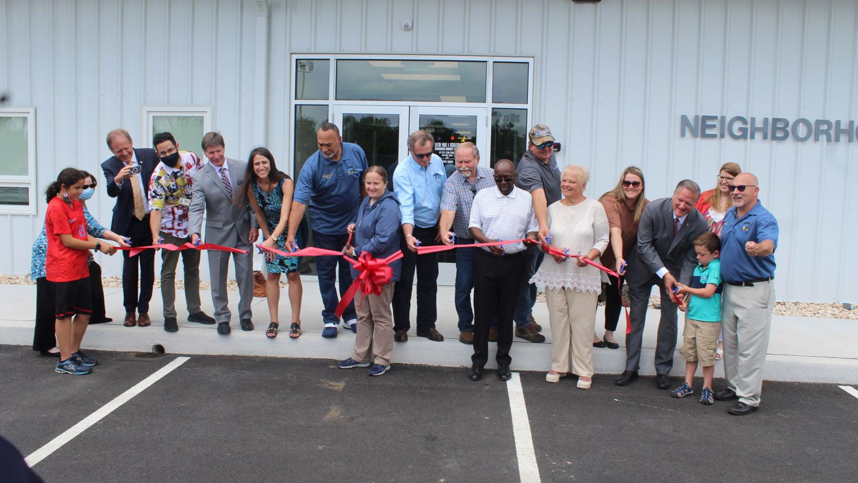 Ribbon-cutting opens doors to Neighborhood Community Center in Elkton - Vimarsana News