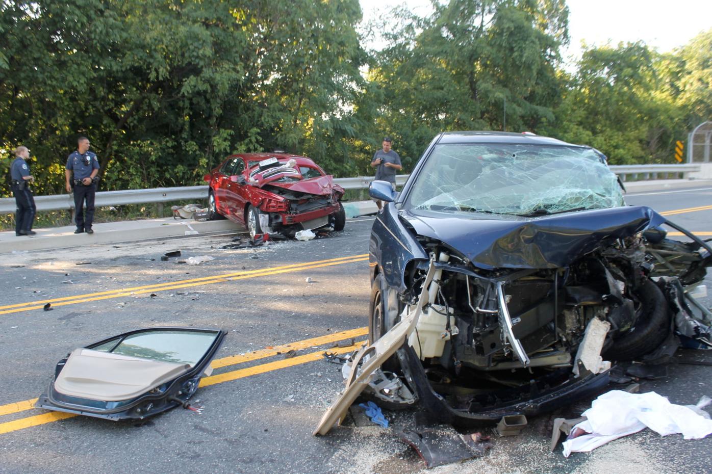 Three injured in crash on Perryville highway Police and Fire News