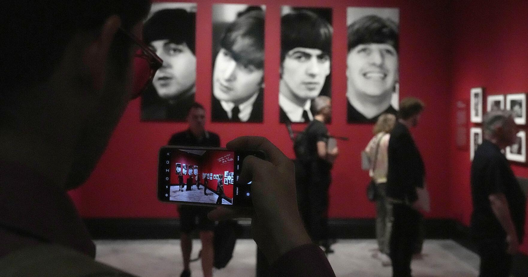 Paul McCartney's rediscovered photos show Beatlemania from the inside - Vimarsana News