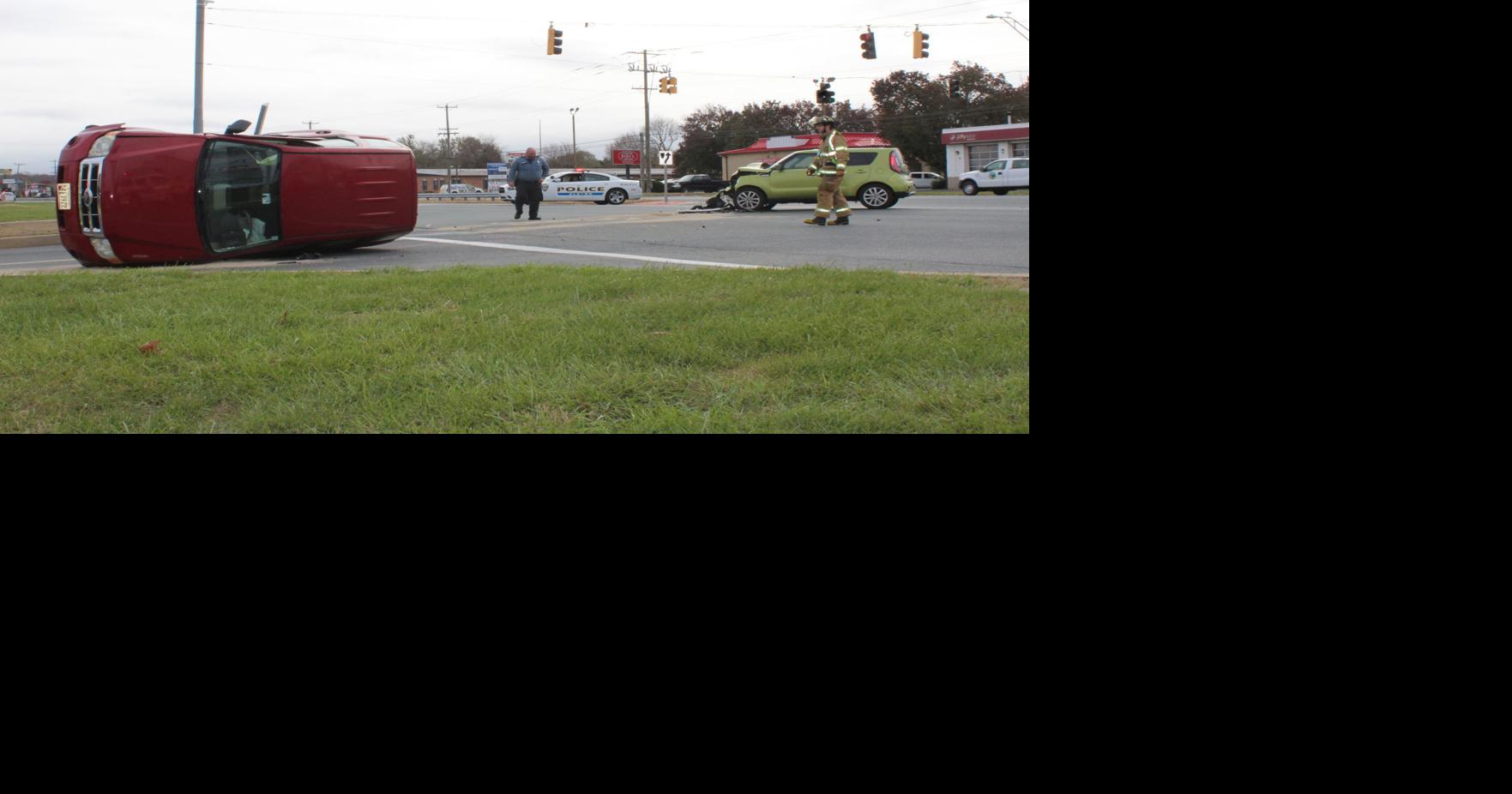 Two vehicle crash snarls Elkton traffic | Local News | cecildaily.com