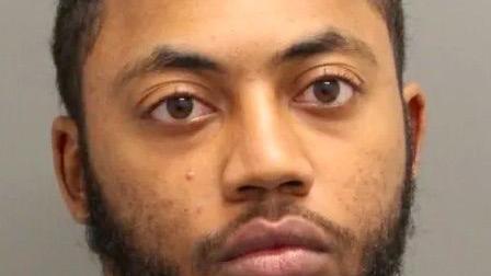 Suspects remain on loose after manhunt in Warwick - Vimarsana News