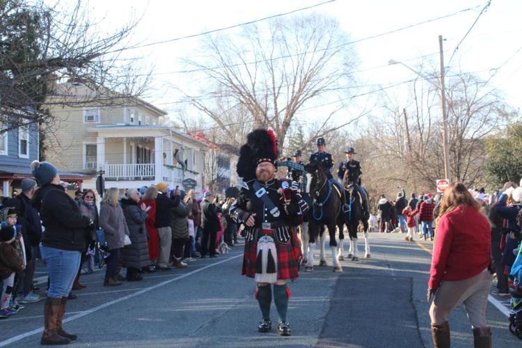 Poplar Hall Christmas Parade of Horses trots through Chesapeake City
