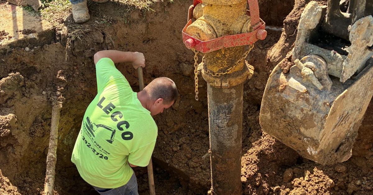 Perryville public works, contracting company join forces to help high school