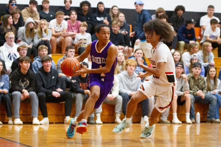 Elkton's explosive first half leads to rout of Rising Sun Sports