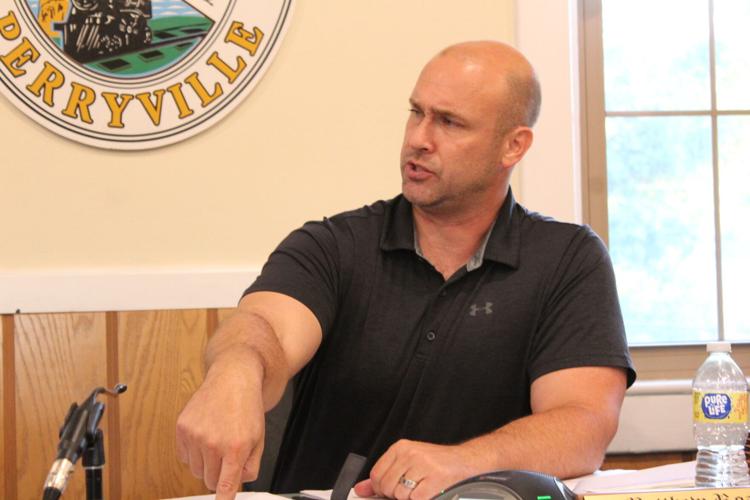 Perryville employee calls police on mayor, audio reveals News