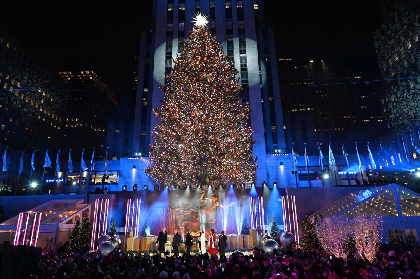 NYC Mayor Bill de Blasio joins NBC to light the Rockefeller Center tree