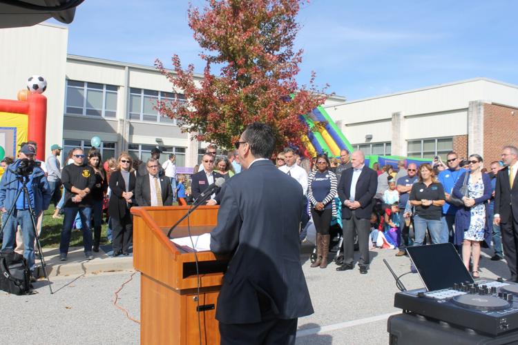 Acting national drug czar visits Elkton for drug take back event