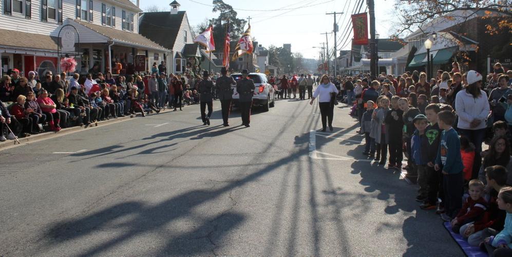 Christmas parade in North East draws crowd Spotlight