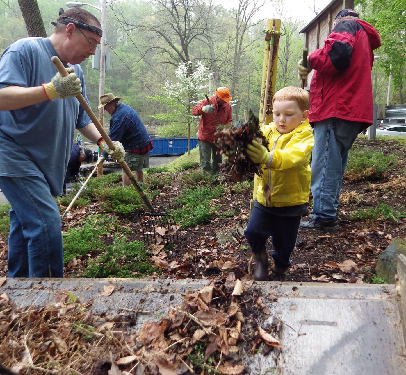 Volunteers fan out across county for 17th annual River Sweep