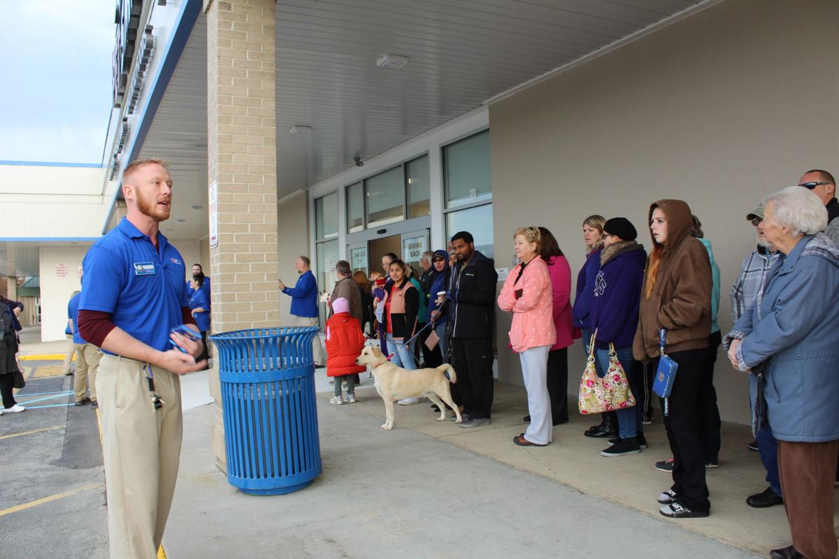 Petsmart Grand Opening Draws A Furry Crowd Business Cecildaily Com