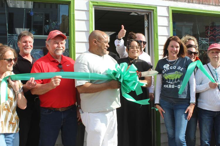 BizBeat Cecil County OED Boot camps, Medline goes solar, 'MS is BS' at