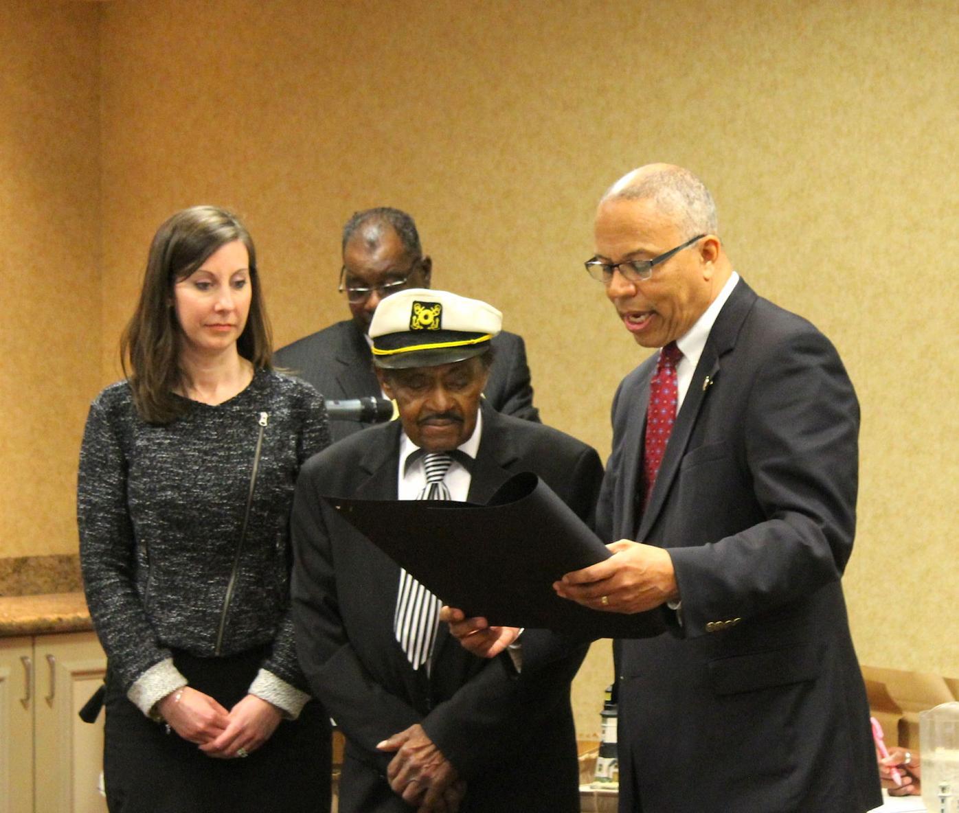 Captain Eldridge E Meredith An Admiral Of The Chesapeake Bay Dies At 91 Regional Cecildaily Com