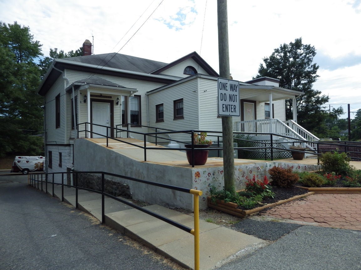 Perryville discusses future of existing town hall Local News