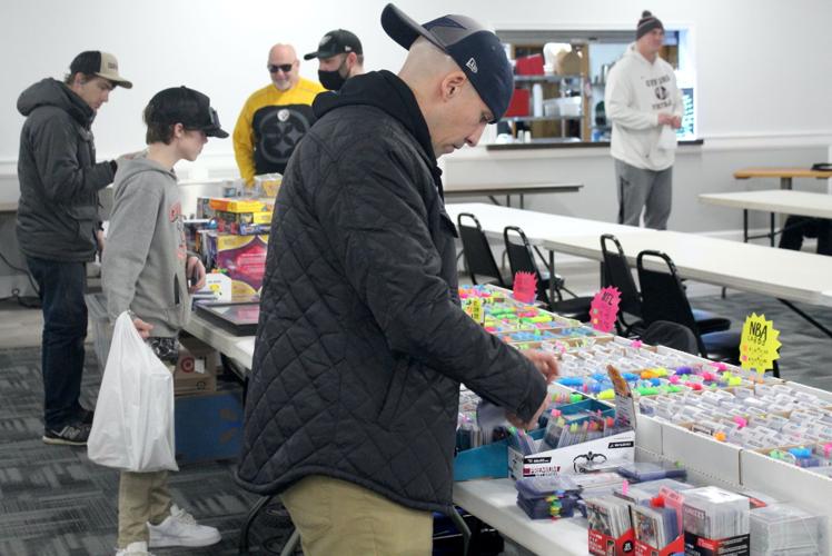 Sports card show in North East attracts sharp collectors, vendors