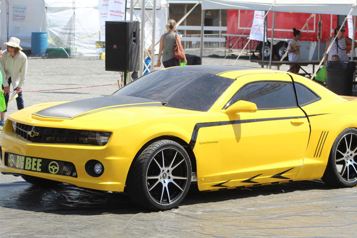Big Bee transforms the fair crowd