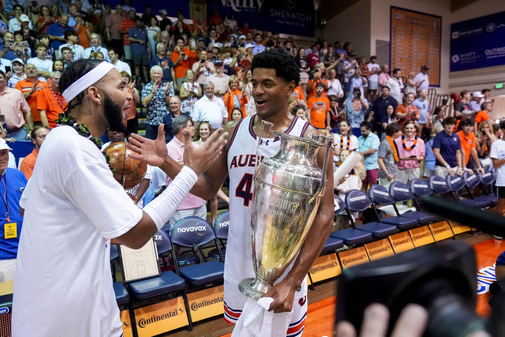 No. 4 Auburn Wins Maui Invitational With 90-76 Victory Over Memphis ...