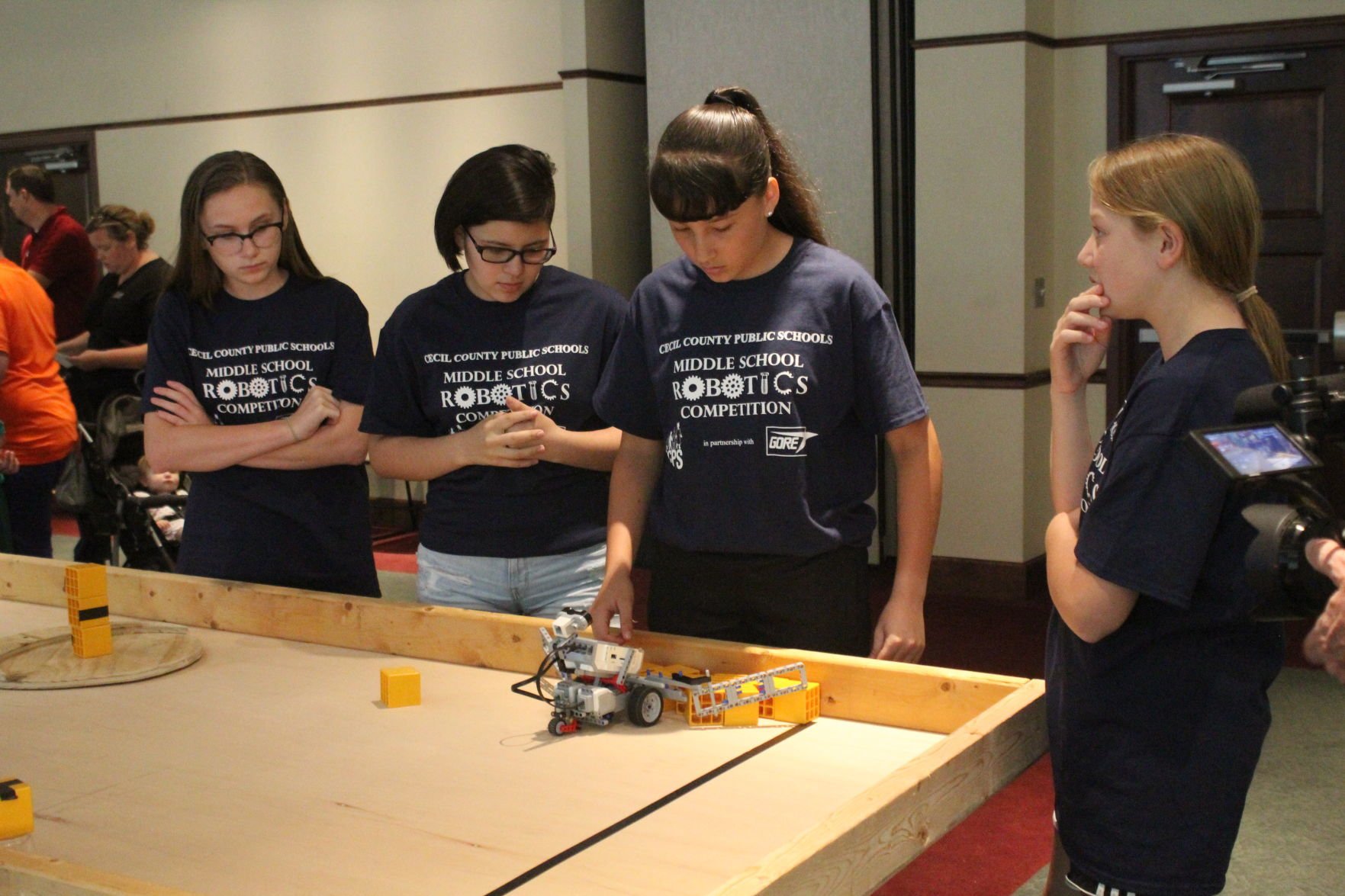 Robotics Competition Gives Students Glimpse Of Engineering Field ...