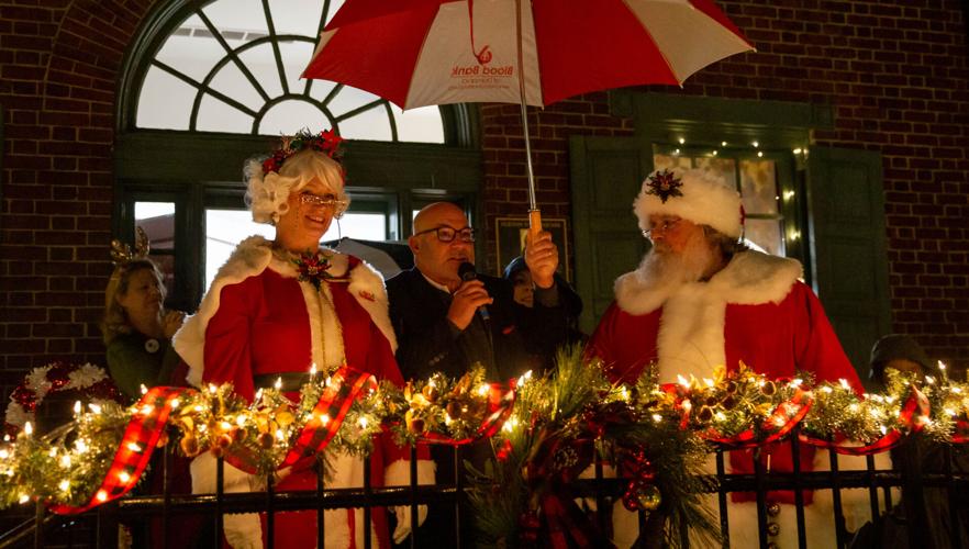 Elkton Alliance tree lighting draws dozens despite rain News