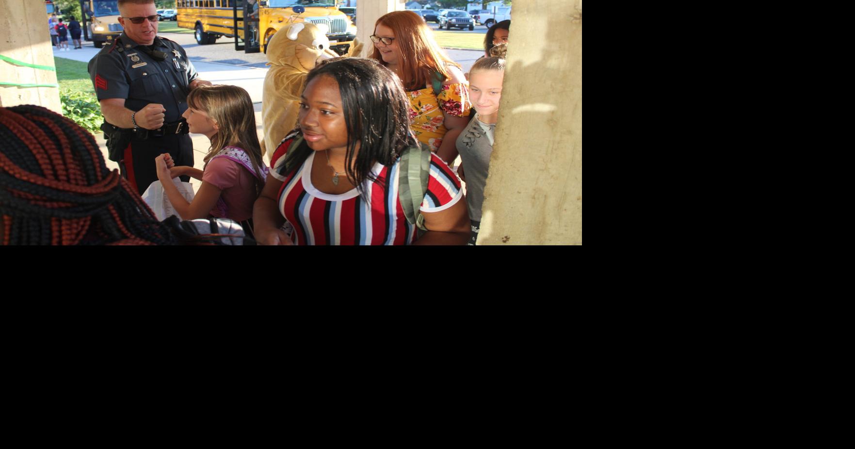 CCPS students return for first day of school | Schools | cecildaily.com
