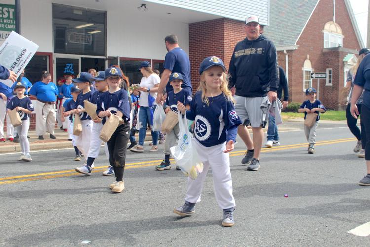Perryville, Rising Sun Little League parade through town as Cecil