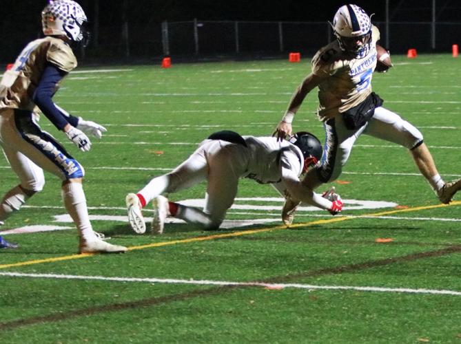 Football Perryville claws past Bo Manor 2414 Sports