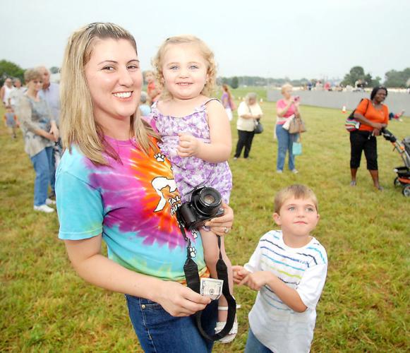 Chesapeake Balloon Fest glows despite the weather Regional