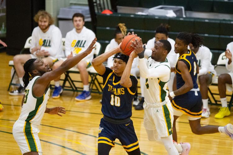 Seahawks stymie Beaver County to advance to semifinals in Region 20  playoffs | Sports | cecildaily.com