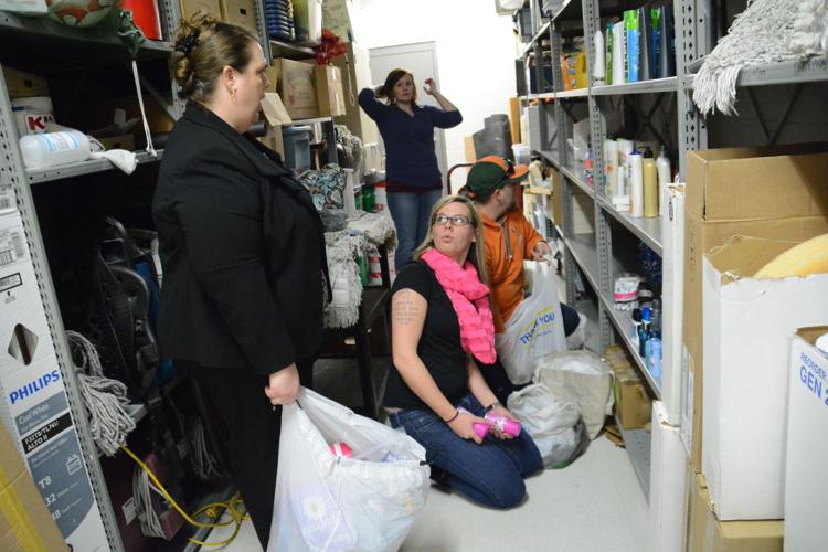 Volunteers start resource pantry at Elkton Middle Local News
