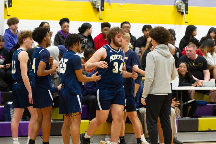 Briscoe finishes with 18 points, Elkton rolls past Perryville Sports