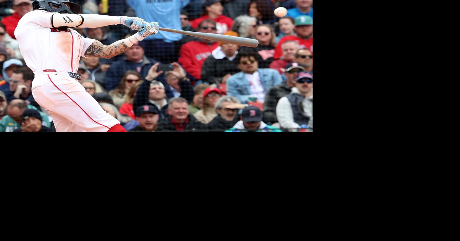 Cam Smith gets go-ahead 2-run single in 10th; Astros hold off Red Sox 3-1