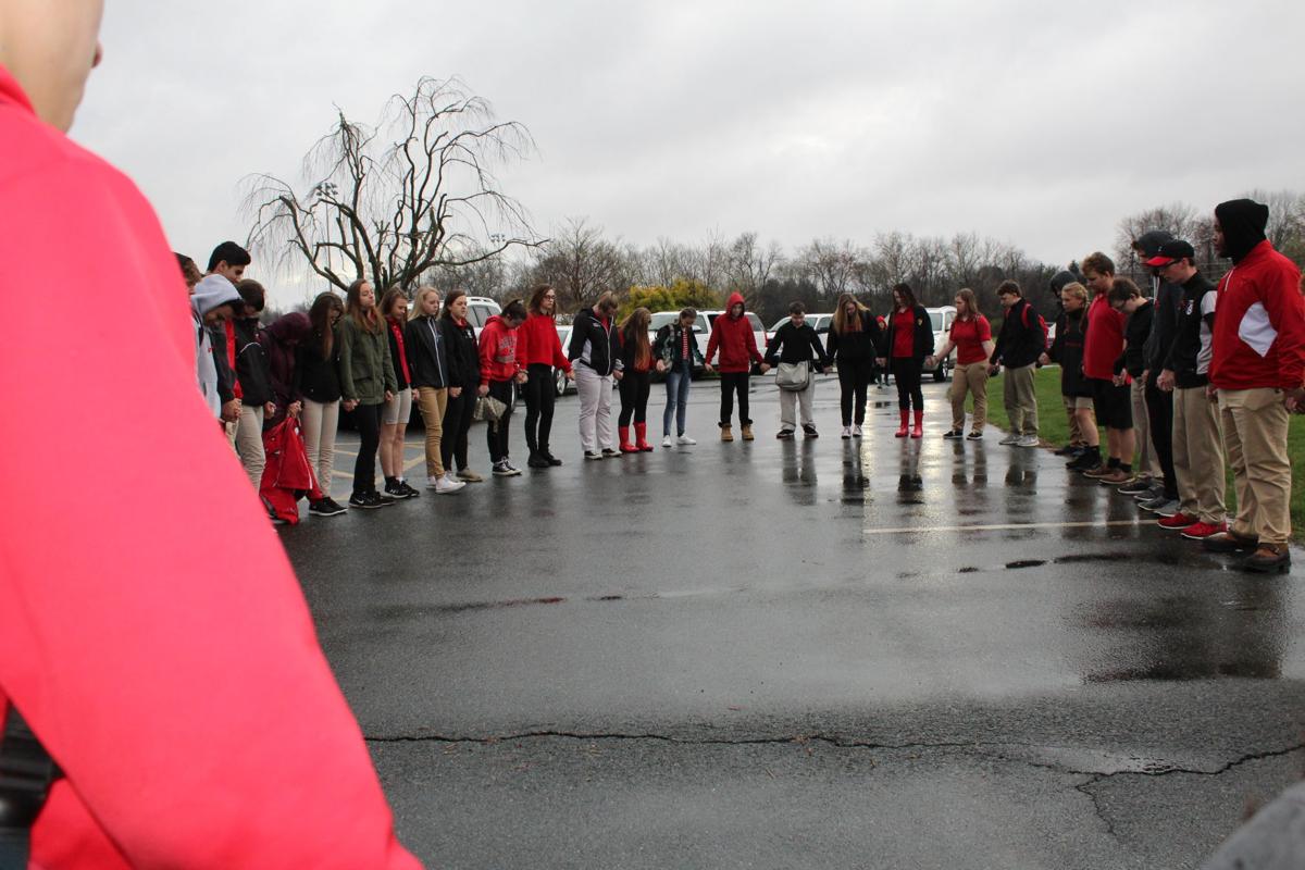 Tri State Christian Students Families Pray In Protest Schools