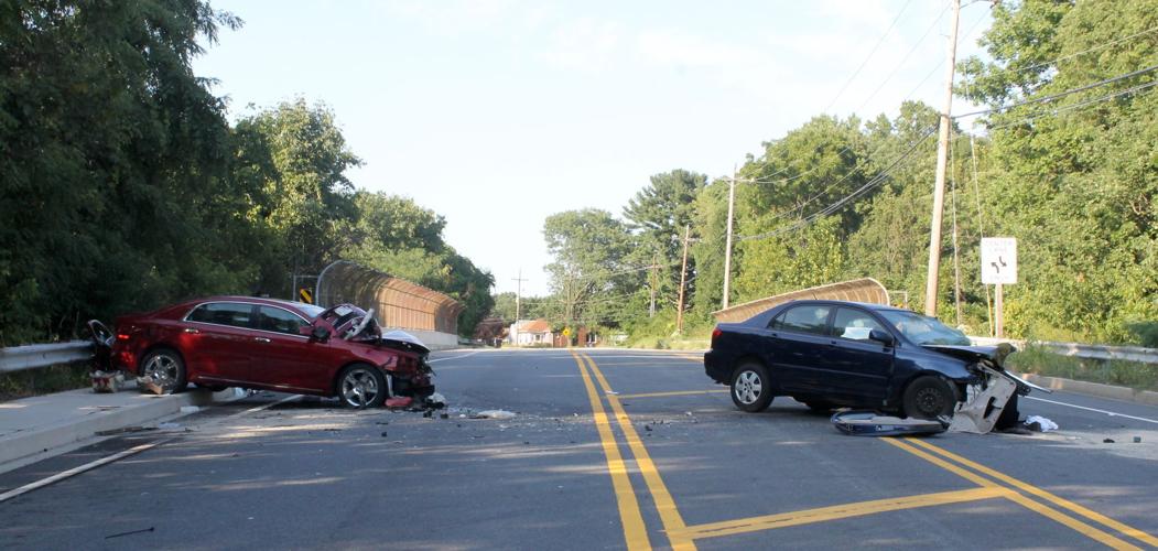 Three injured in crash on Perryville highway Police and Fire News