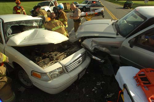 Two hurt in Elkton crash | Local News | cecildaily.com