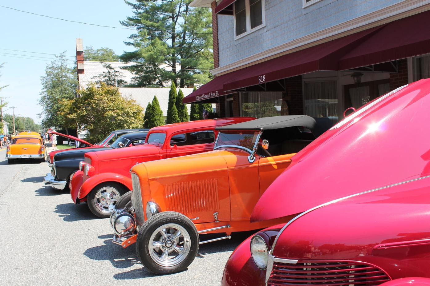 Car show brings hundreds to Chesapeake City Spotlight