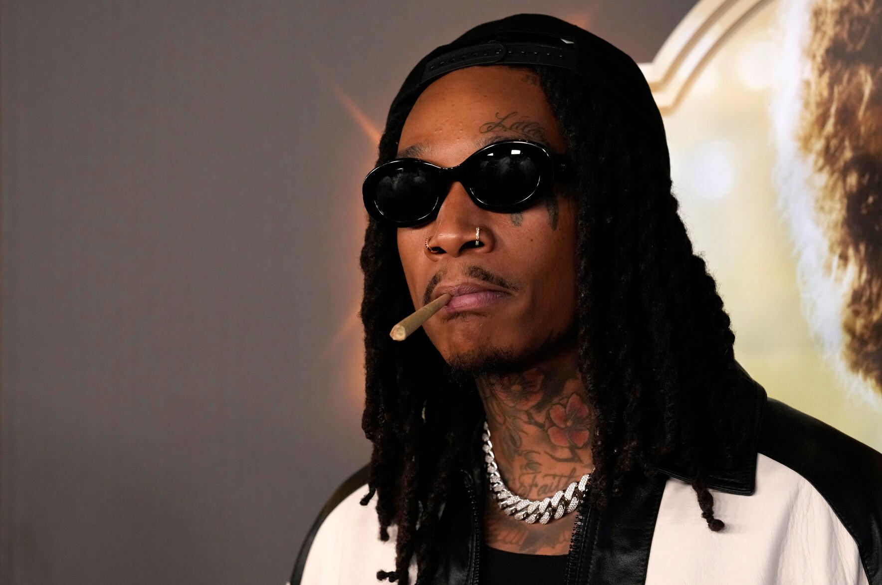 Romanian court sentences US rapper Wiz Khalifa to 9 months for drug  possession | World | cecildaily.com