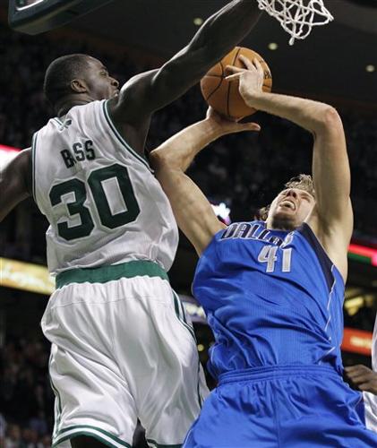 Rajon Rondo's buzzer-beater lifts Lakers over Celtics in Boston