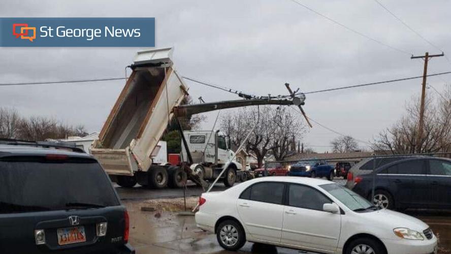 Dump truck bed catches power line, causes isolated outage in Washington ...
