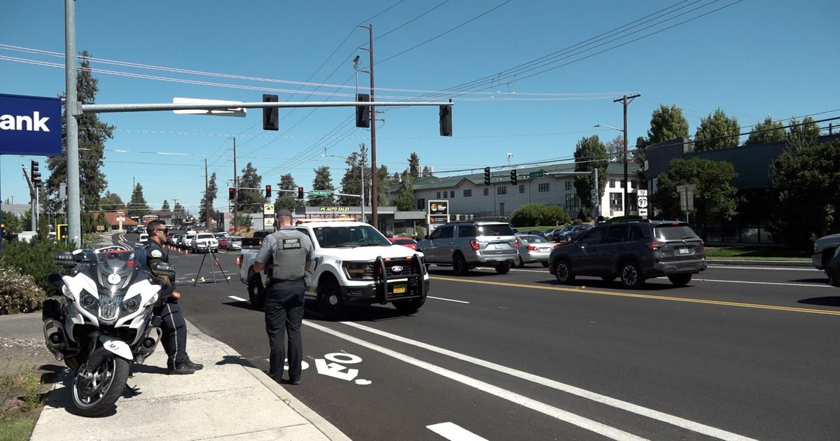 3 hurt after vehicle strikes pedestrians at busy Bend intersection
