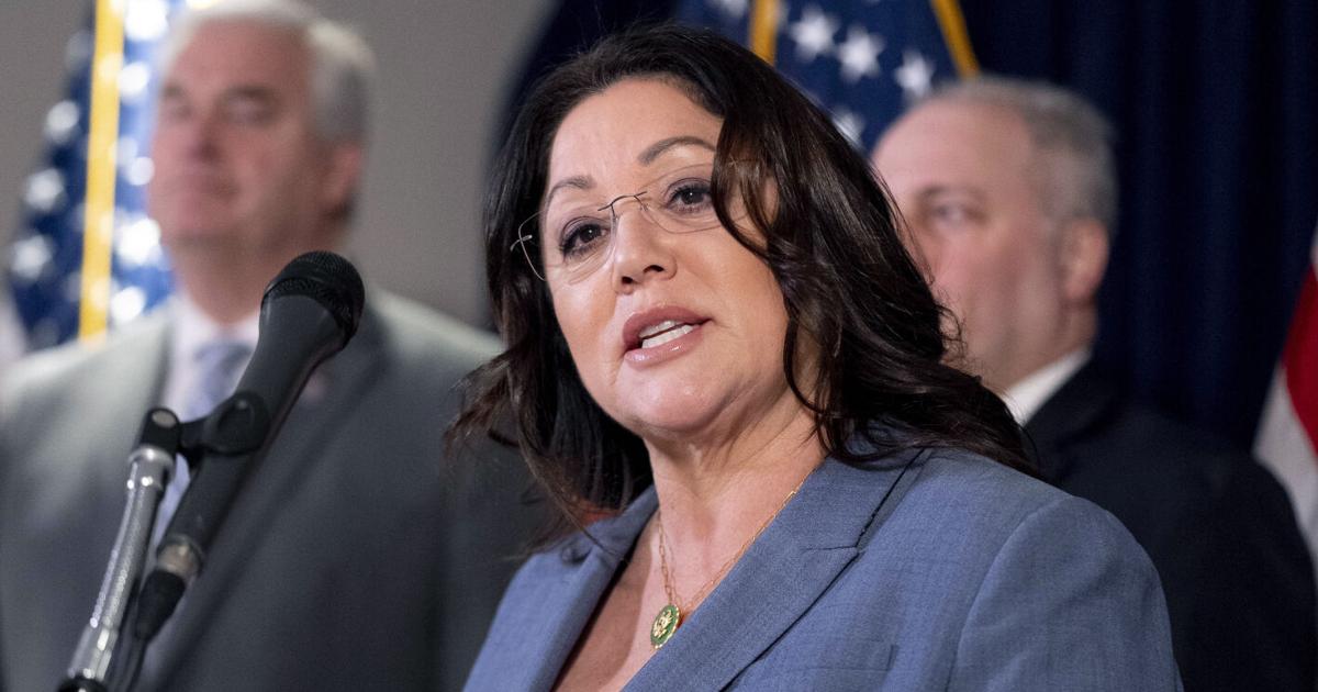 Watchdog: Ex-Labor Sec. Chavez-DeRemer drank at work, brought staff to Oregon strip club