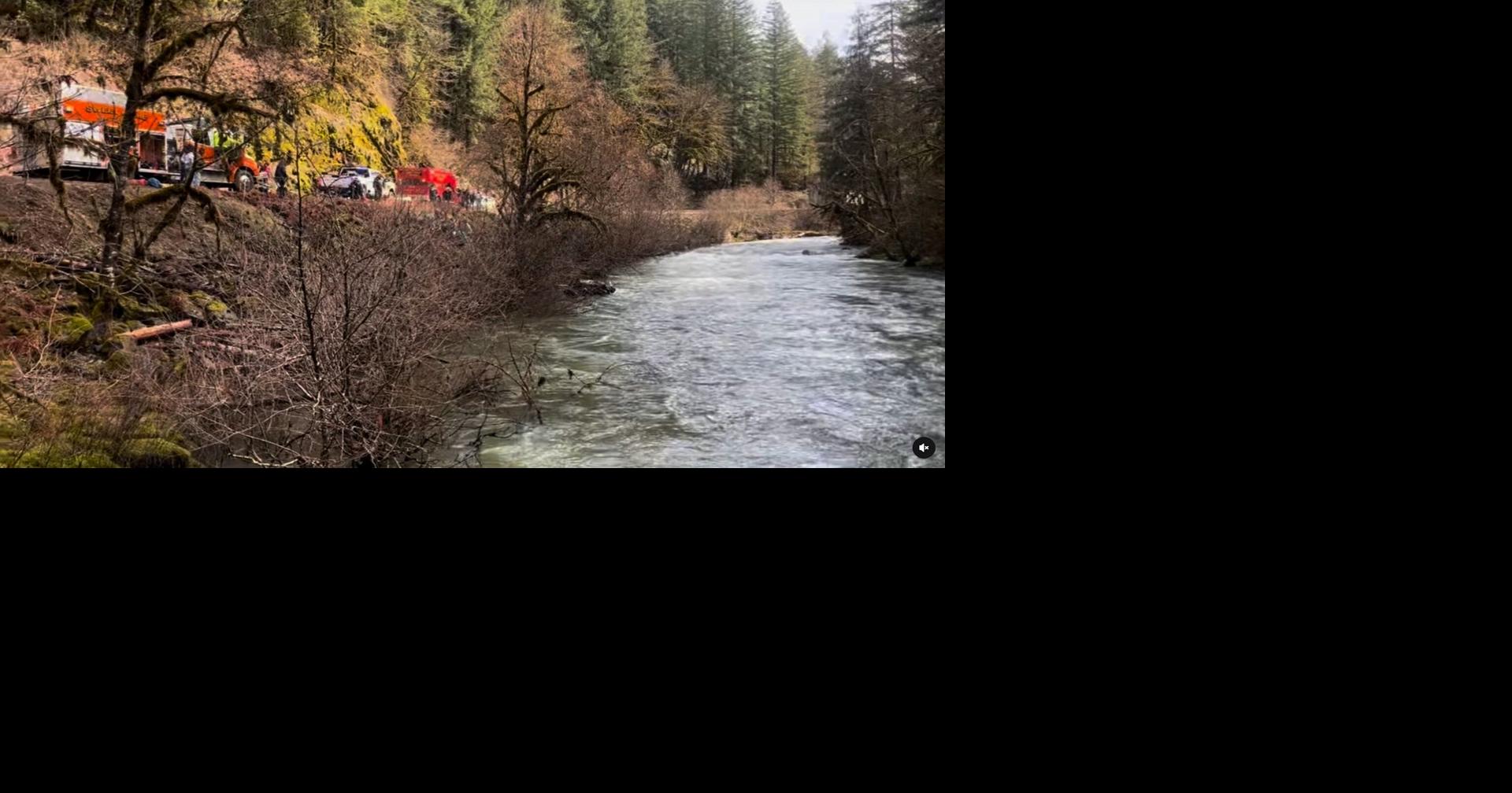 2 Central Oregon first responders rescue driver in river with water 'up ...